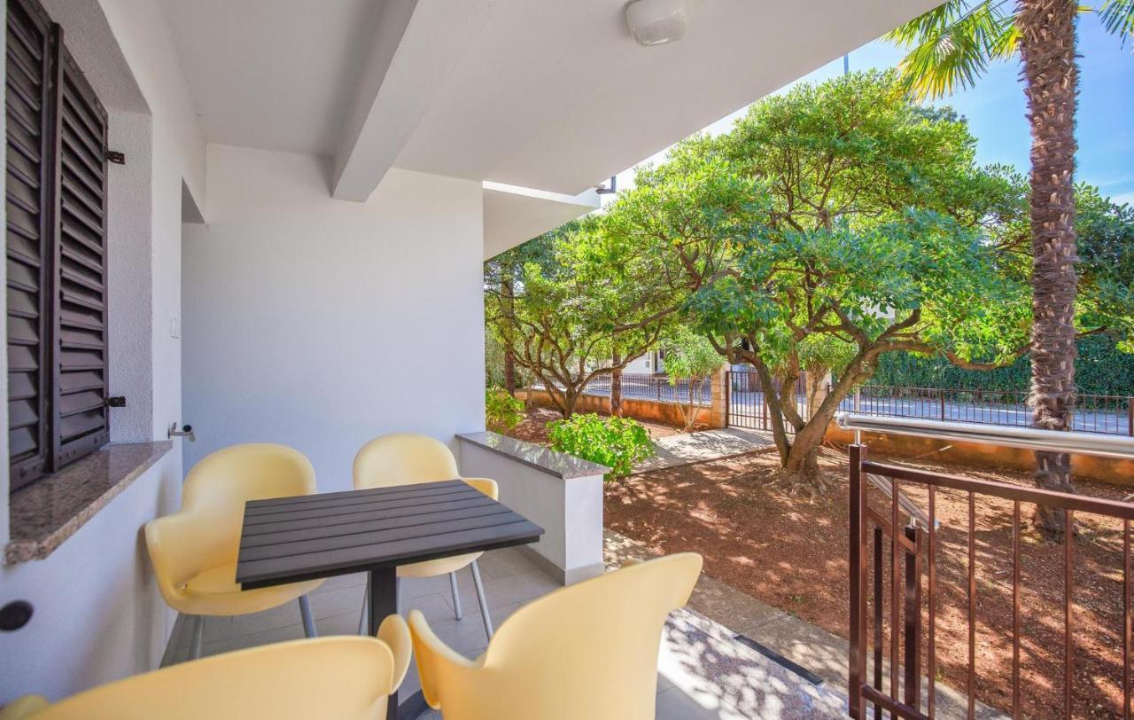 Mirko Apartment Porec Exterior photo