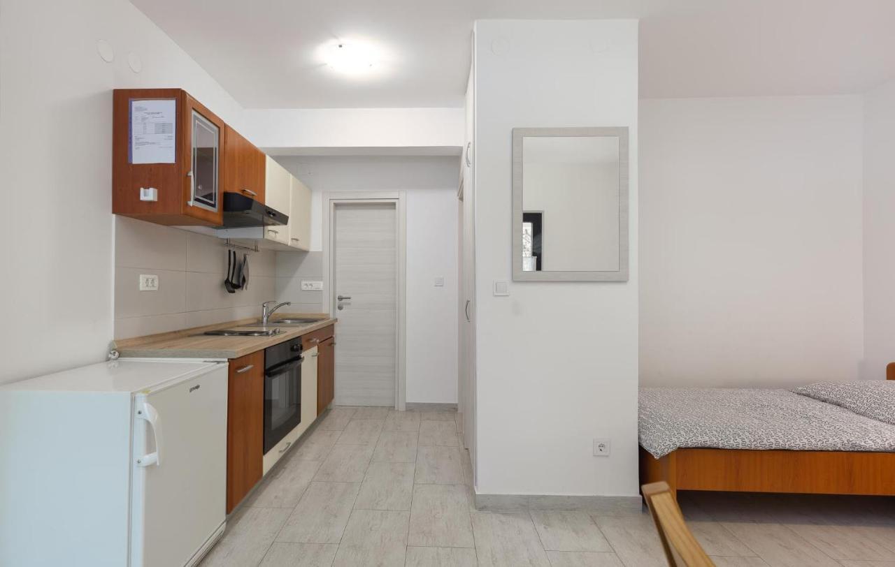 Mirko Apartment Porec Exterior photo