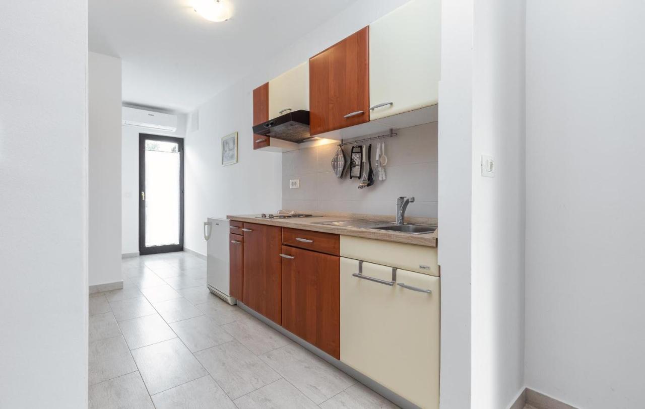 Mirko Apartment Porec Exterior photo
