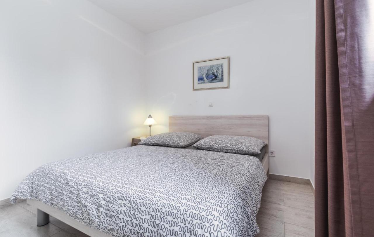 Mirko Apartment Porec Exterior photo