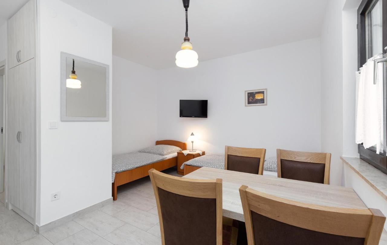 Mirko Apartment Porec Exterior photo