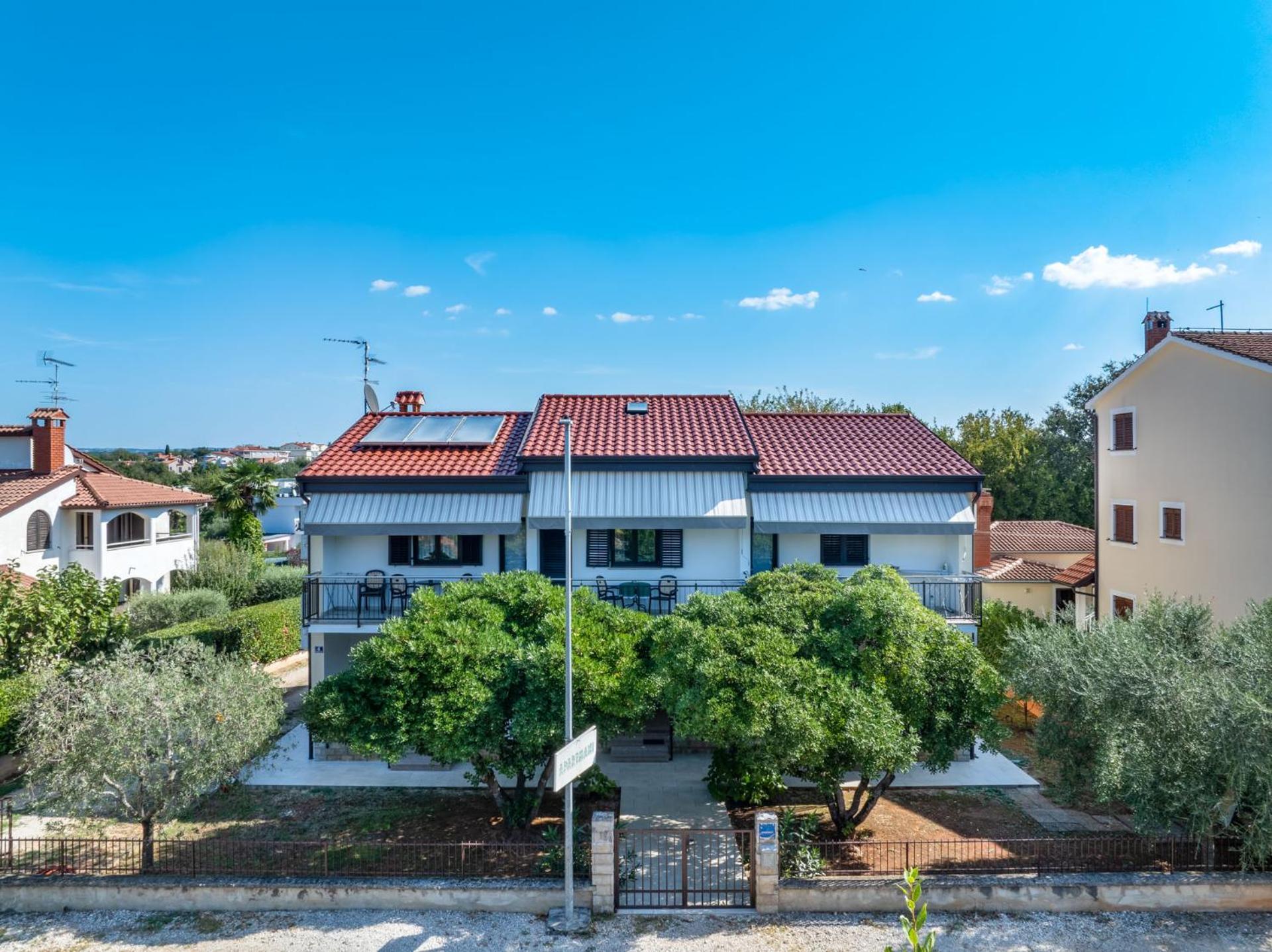 Mirko Apartment Porec Exterior photo